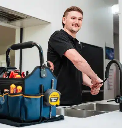 Emergency plumber with tools for same day service